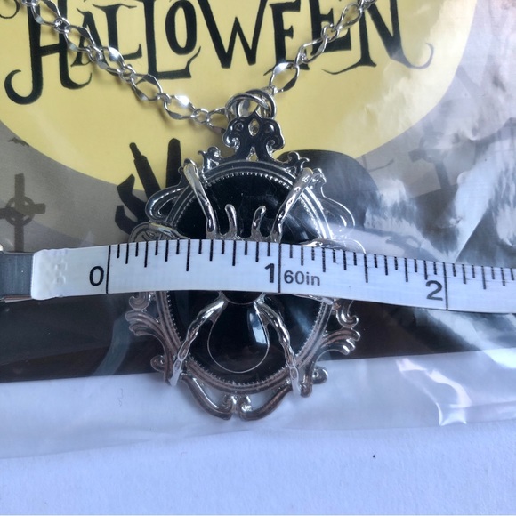 2/$20 NEW HALLOWEEN GOTHIC SPIDER NECKLACE Costume Jewelry Black Silver UNISEX - Picture 7 of 14